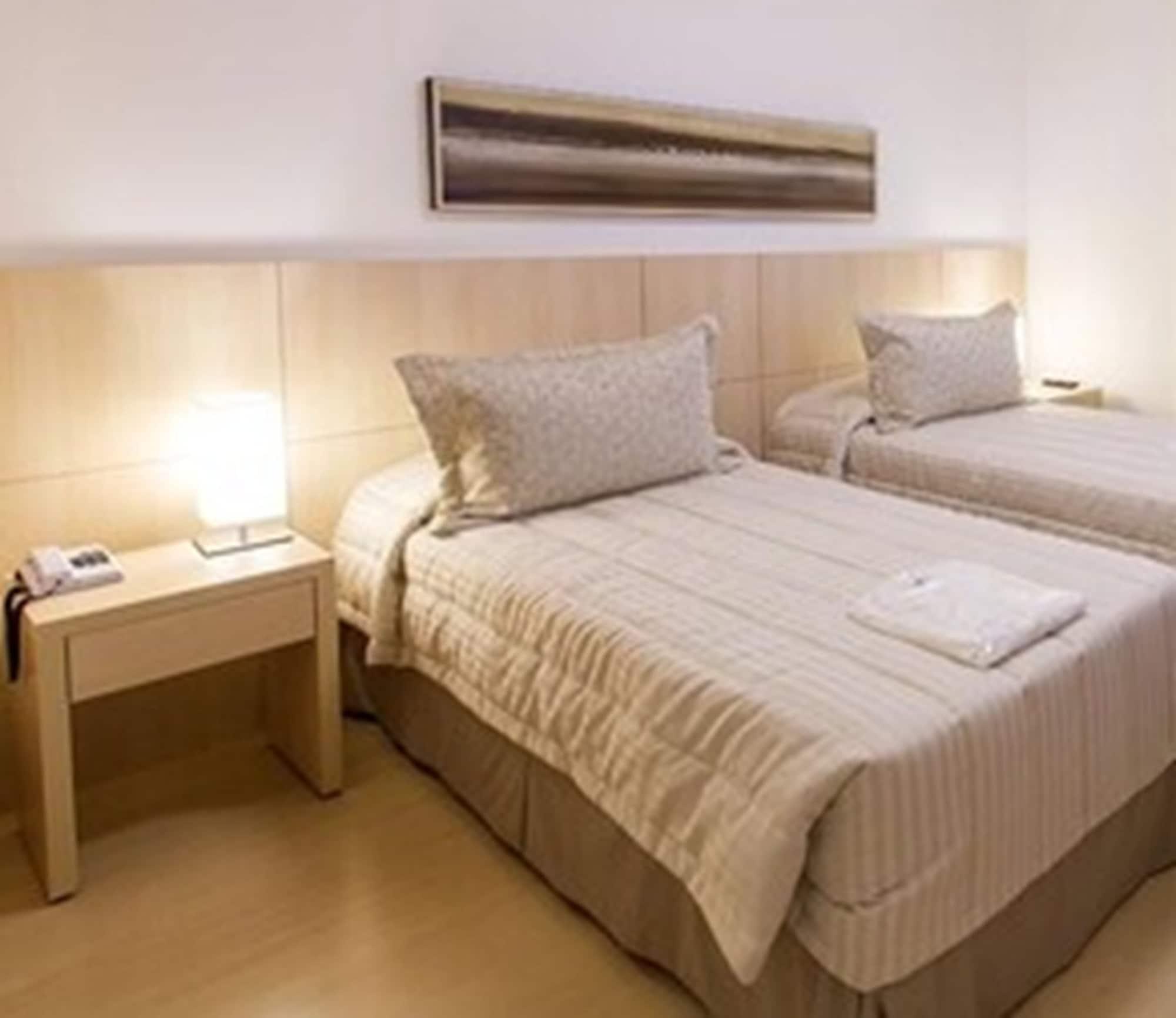Hotel Mont Blanc Premium ريبيراو بريتو المظهر الخارجي الصورة A room at the hotel
