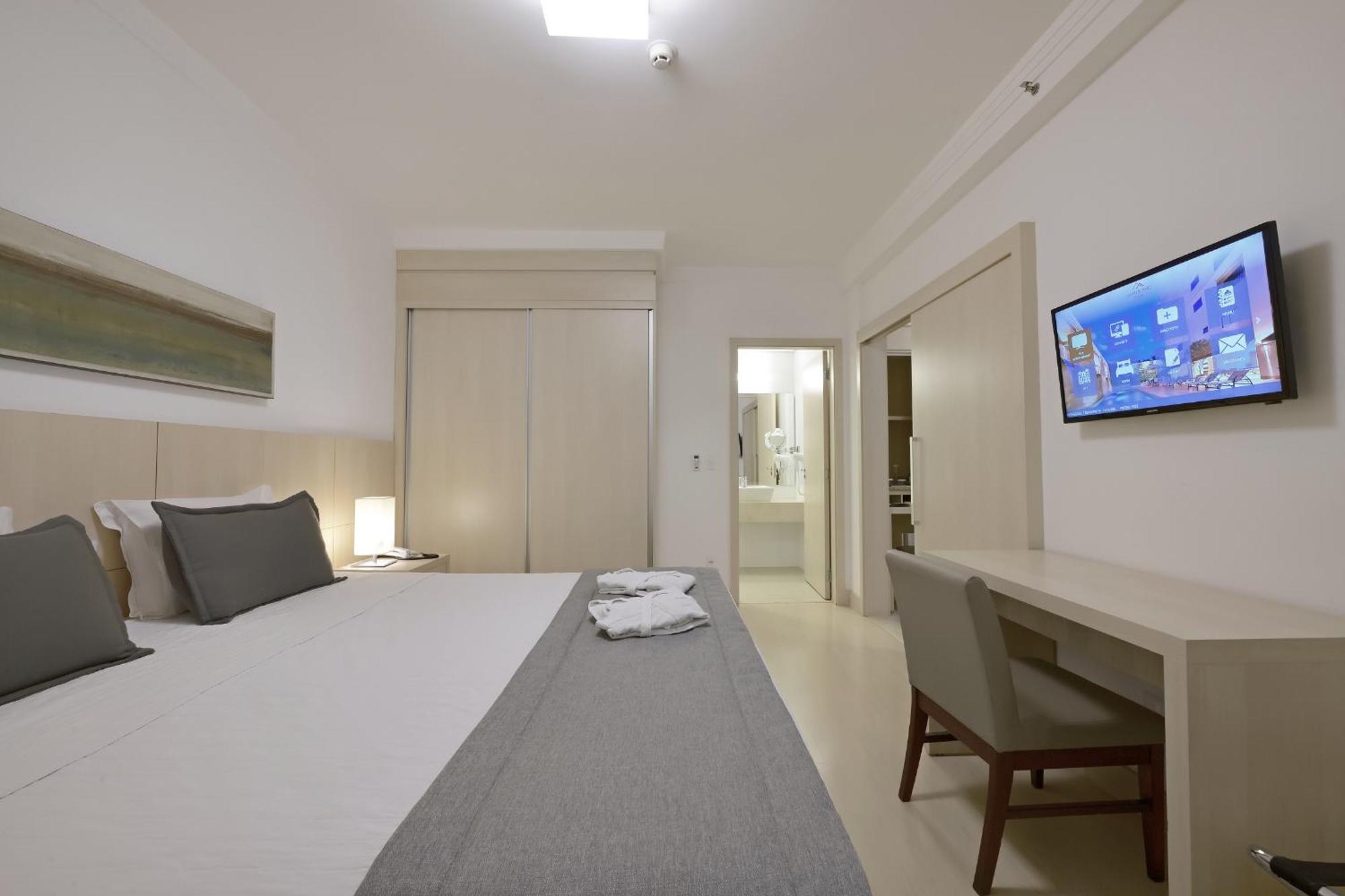 Hotel Mont Blanc Premium ريبيراو بريتو الغرفة الصورة A room at the hotel
