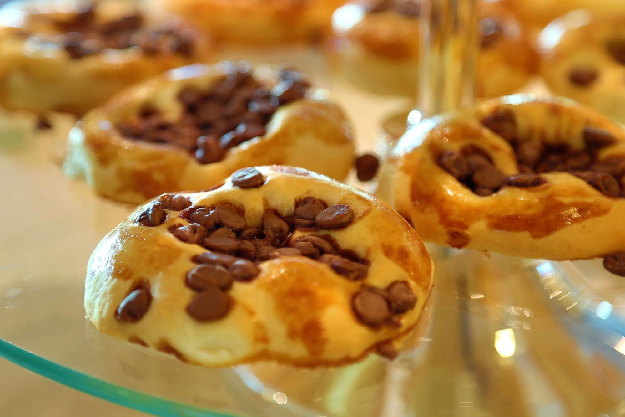 Hotel Mont Blanc Premium ريبيراو بريتو المظهر الخارجي الصورة Chocolate chip scones